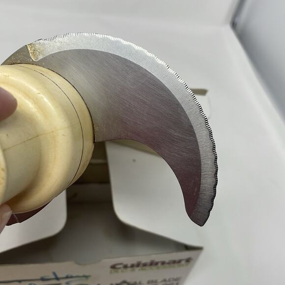 Miscellaneous Cuisinart parts bundle - Picture 9 of 12